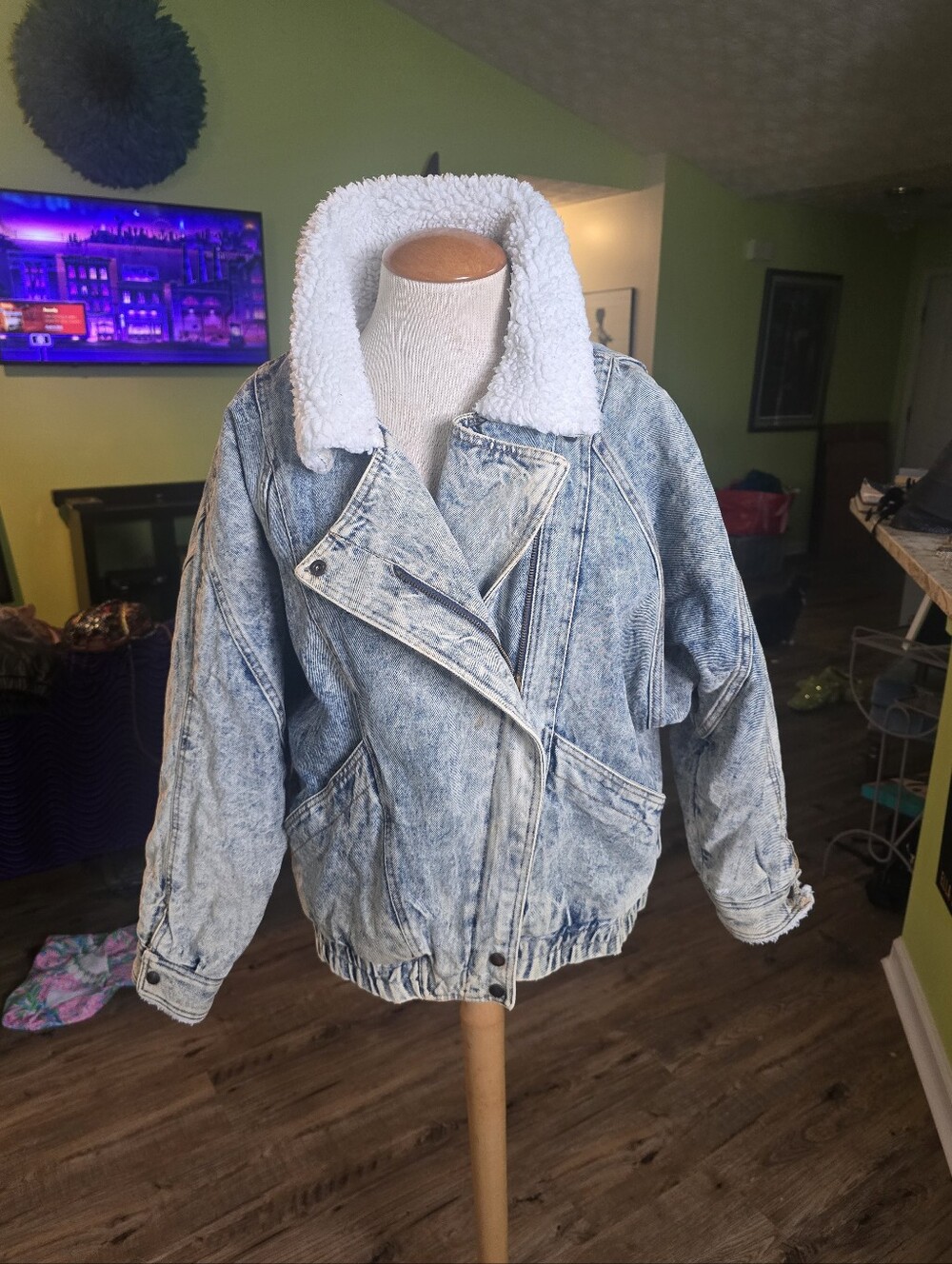 Prezzia Vintage Light Acid-Wash Denim Sherpa Jacket